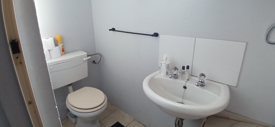 To Let 4 Bedroom Property for Rent in Jordania Free State